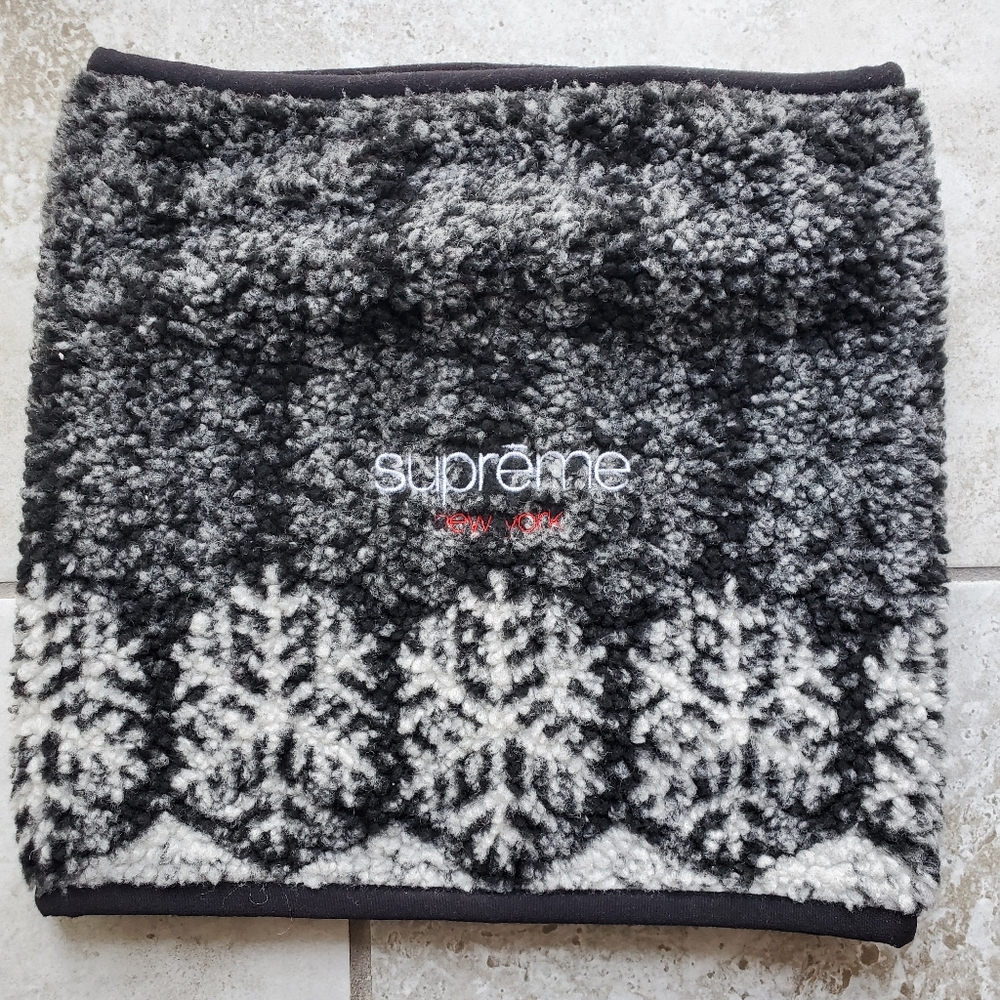 Supreme Neck Gaiter